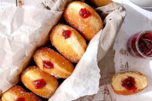 Beignet à la confiture