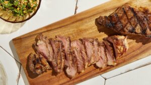Bifteck de boeuf grillé